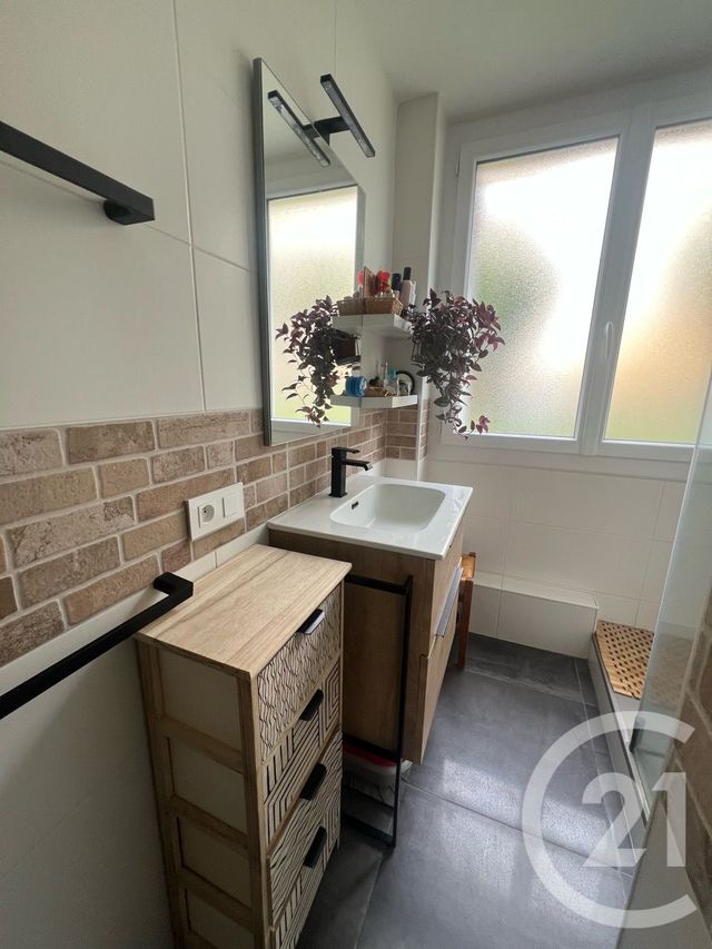 Appartement F4 &agrave; vendre - 4 pi&egrave;ces - 72,21 m2 - Aurillac - 15 - AUVERGNE