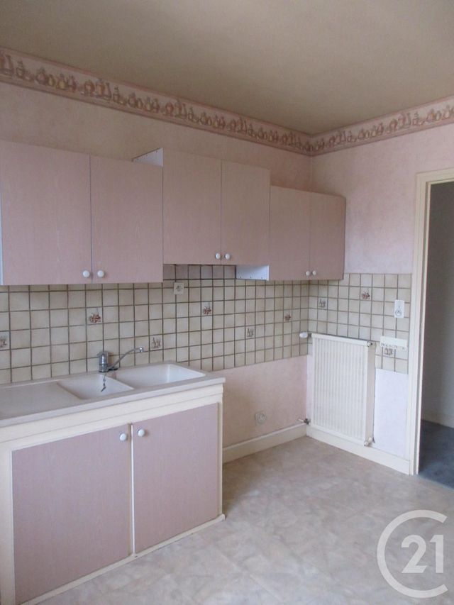 Appartement 4 pièces 88 m² · à Vic-sur-Cère · 88 m² · 695 €/mois
