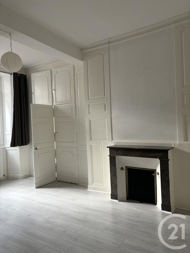 Appartement T3 &agrave; louer - 3 pi&egrave;ces - 96,77 m2 - Aurillac - 15 - AUVERGNE