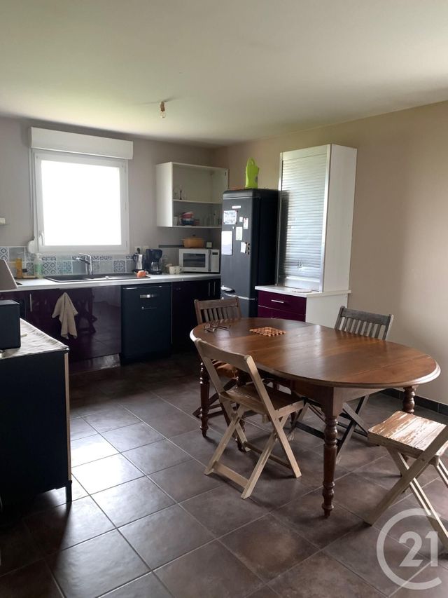 Maison &agrave; louer - 3 pi&egrave;ces - 70 m2 - Cuvier - 39 - FRANCHE-COMTE