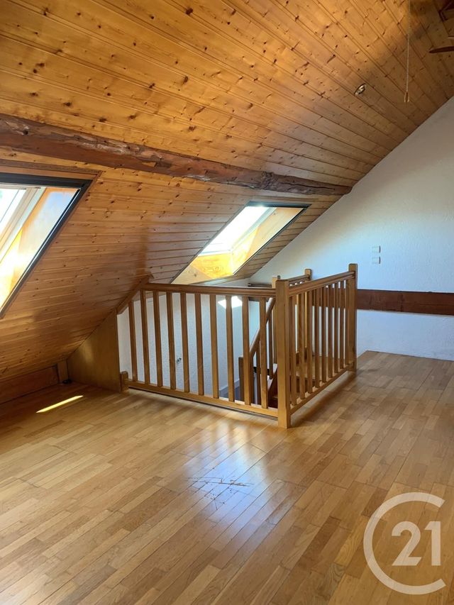 Appartement Duplex à louer - 3 pièces - 51,48 m2 - La Cluse Et Mijoux - 25 - FRANCHE-COMTE