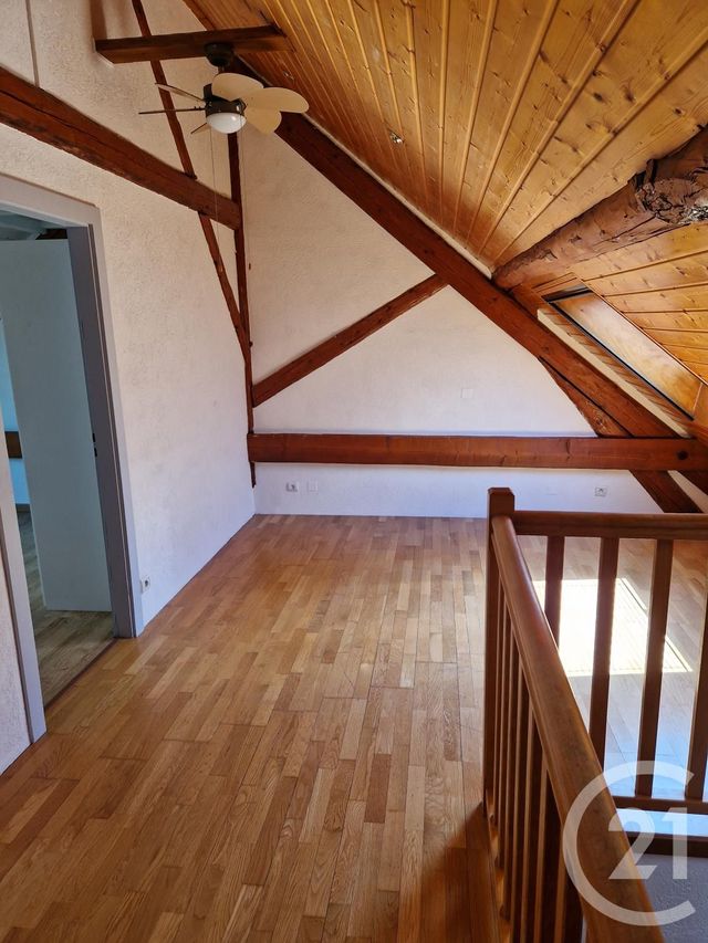 Appartement Duplex à louer - 3 pièces - 51,48 m2 - La Cluse Et Mijoux - 25 - FRANCHE-COMTE