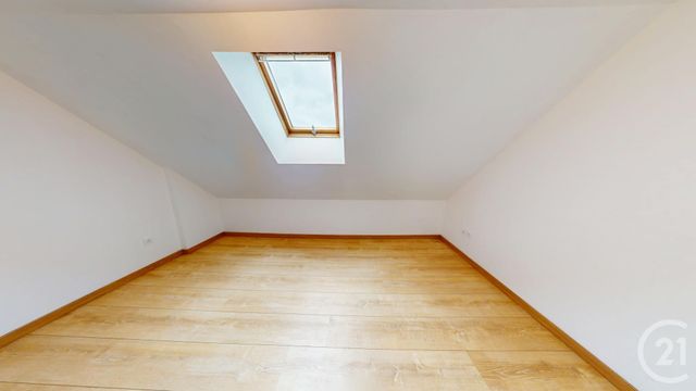 Appartement Duplex à louer - 3 pièces - 51,93 m2 - La Cluse Et Mijoux - 25 - FRANCHE-COMTE