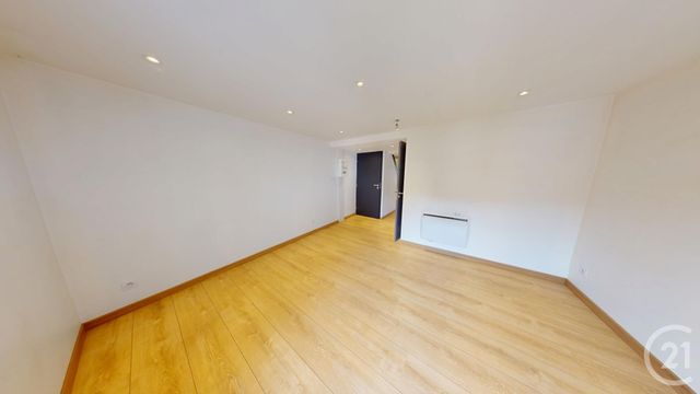 Appartement Duplex à louer - 3 pièces - 51,93 m2 - La Cluse Et Mijoux - 25 - FRANCHE-COMTE