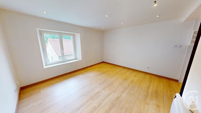 Appartement Duplex à louer - 3 pièces - 51,93 m2 - La Cluse Et Mijoux - 25 - FRANCHE-COMTE