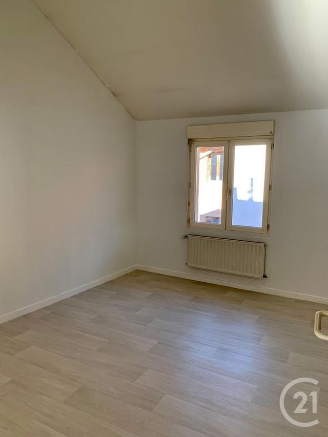 Appartement F4 à louer - 4 pièces - 95 m2 - Pontarlier - 25 - FRANCHE-COMTE