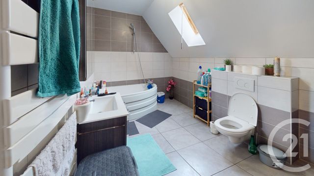 Appartement F4 &agrave; vendre - 4 pi&egrave;ces - 71,32 m2 - Pontarlier - 25 - FRANCHE-COMTE