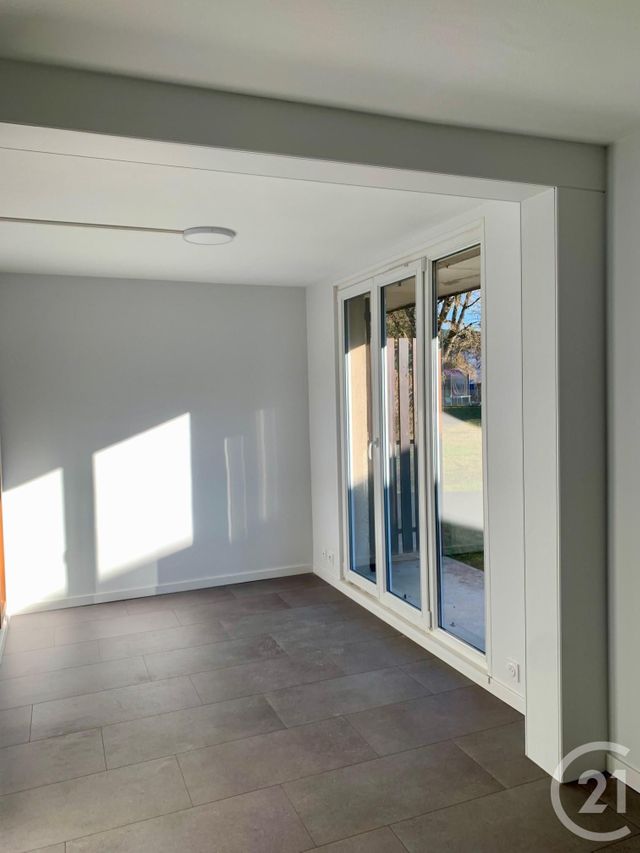 Appartement F1 &agrave; louer - 2 pi&egrave;ces - 30 m2 - Pontarlier - 25 - FRANCHE-COMTE
