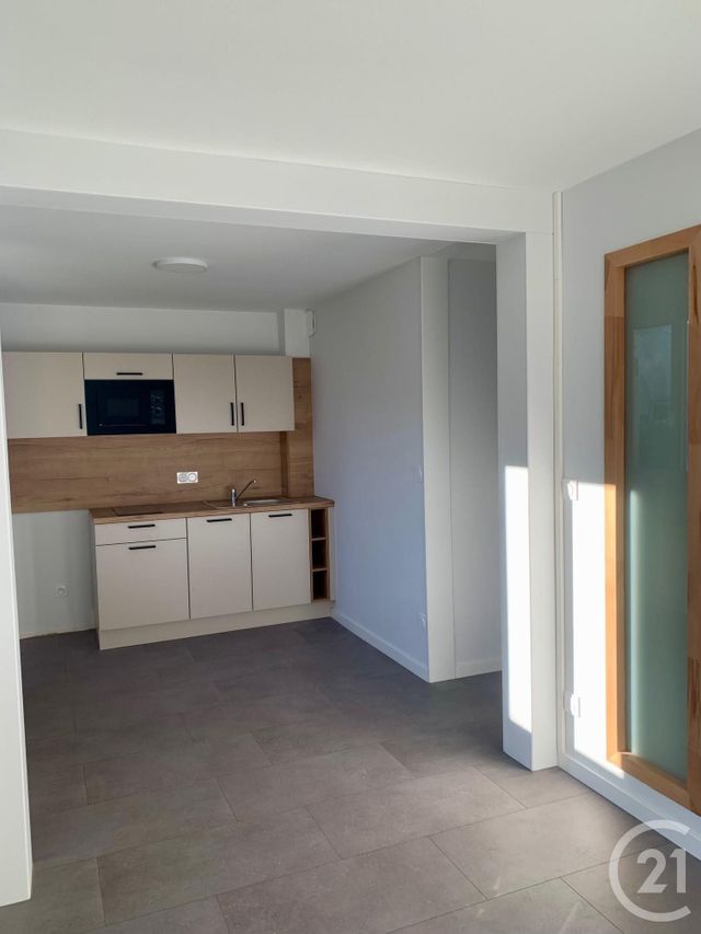 Appartement F1 &agrave; louer - 2 pi&egrave;ces - 30 m2 - Pontarlier - 25 - FRANCHE-COMTE