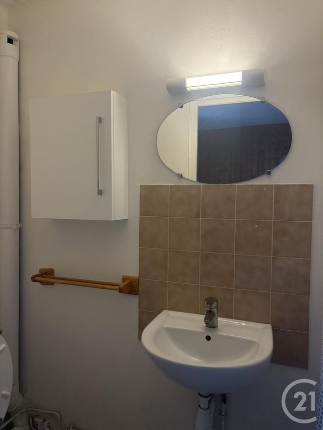 Appartement F1 &agrave; louer - 1 pi&egrave;ce - 23,37 m2 - Verrieres De Joux - 25 - FRANCHE-COMTE