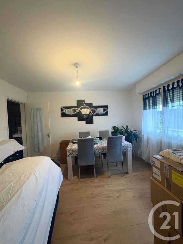 Appartement F3 &agrave; louer - 3 pi&egrave;ces - 76,45 m2 - Pontarlier - 25 - FRANCHE-COMTE
