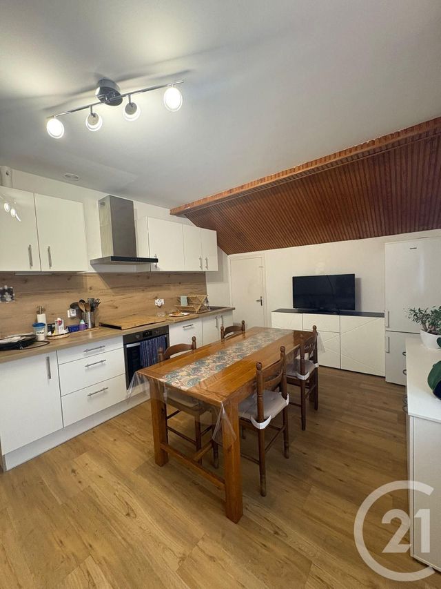 Appartement F3 &agrave; louer - 3 pi&egrave;ces - 76,45 m2 - Pontarlier - 25 - FRANCHE-COMTE