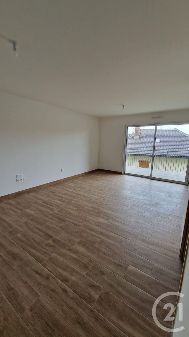 Appartement F3 &agrave; louer - 3 pi&egrave;ces - 81,93 m2 - Pontarlier - 25 - FRANCHE-COMTE