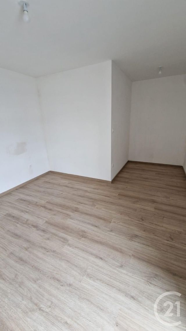 Appartement F3 &agrave; louer - 3 pi&egrave;ces - 81,93 m2 - Pontarlier - 25 - FRANCHE-COMTE