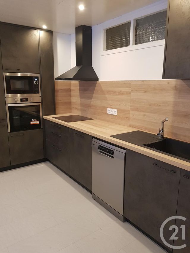 Appartement F6 &agrave; louer - 6 pi&egrave;ces - 145 m2 - Vaux Et Chantegrue - 25 - FRANCHE-COMTE
