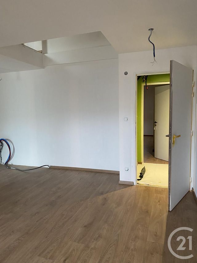 Appartement Duplex &agrave; louer - 3 pi&egrave;ces - 43,12 m2 - Pontarlier - 25 - FRANCHE-COMTE