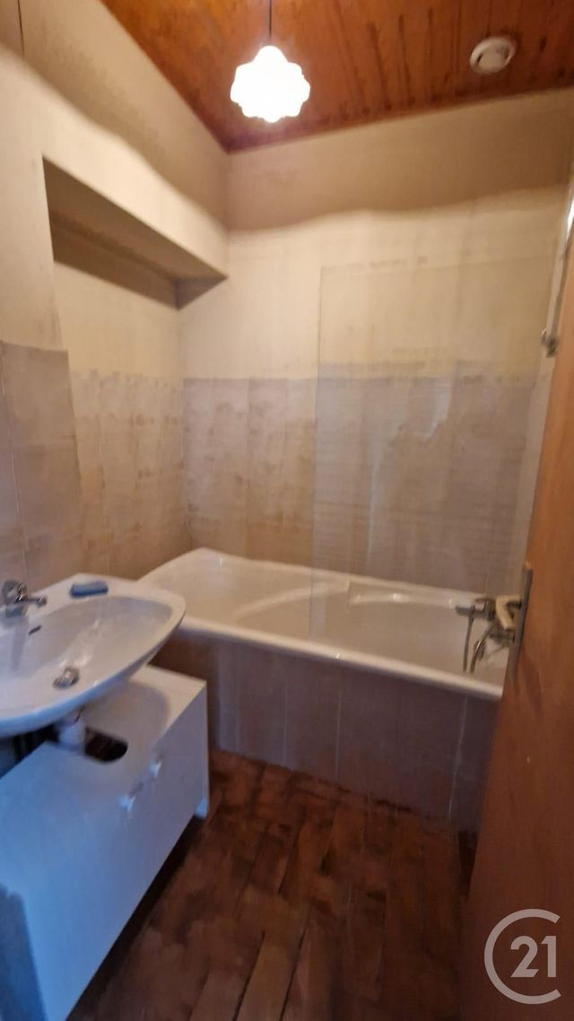 Appartement F2 &agrave; louer - 2 pi&egrave;ces - 54,29 m2 - Pontarlier - 25 - FRANCHE-COMTE