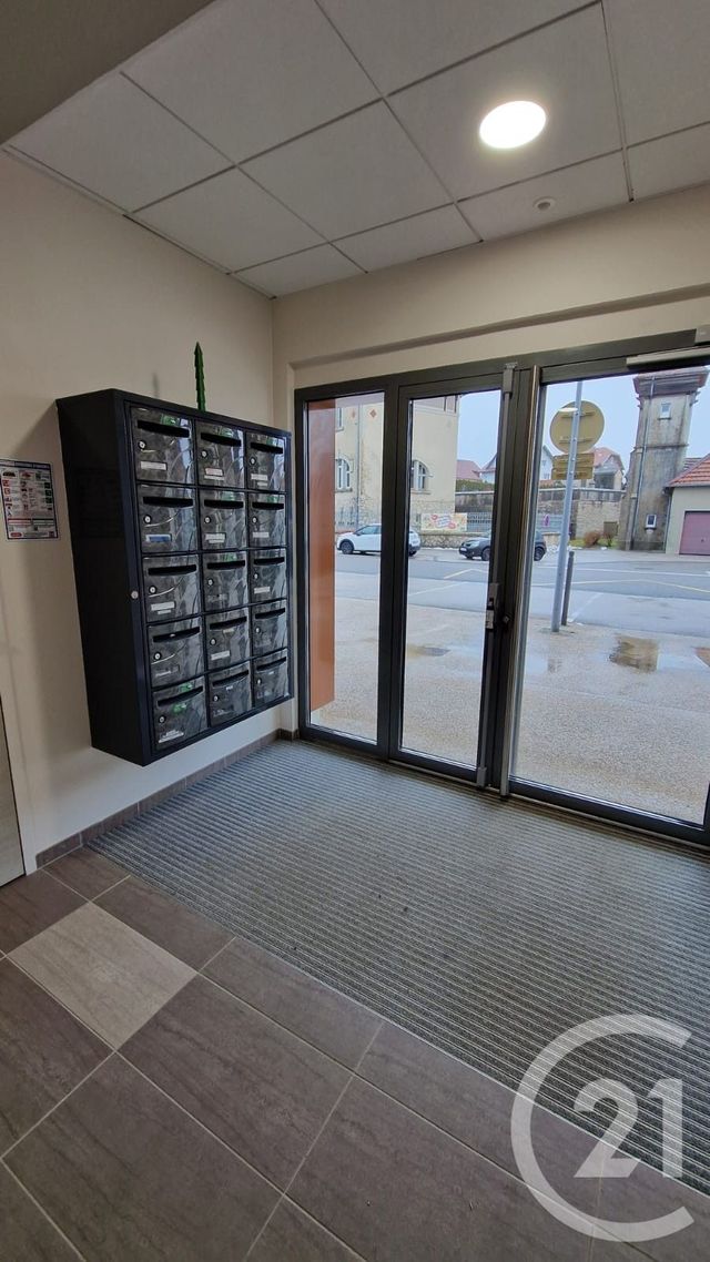 Appartement F3 &agrave; louer - 3 pi&egrave;ces - 61 m2 - Gilley - 25 - FRANCHE-COMTE