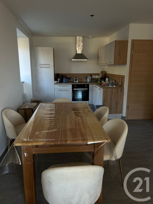 Appartement Duplex &agrave; louer - 3 pi&egrave;ces - 61,93 m2 - La Cluse Et Mijoux - 25 - FRANCHE-COMTE