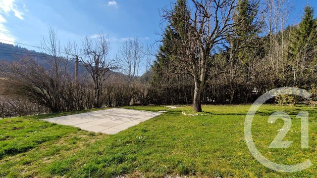 Appartement Duplex &agrave; louer - 3 pi&egrave;ces - 61,93 m2 - La Cluse Et Mijoux - 25 - FRANCHE-COMTE