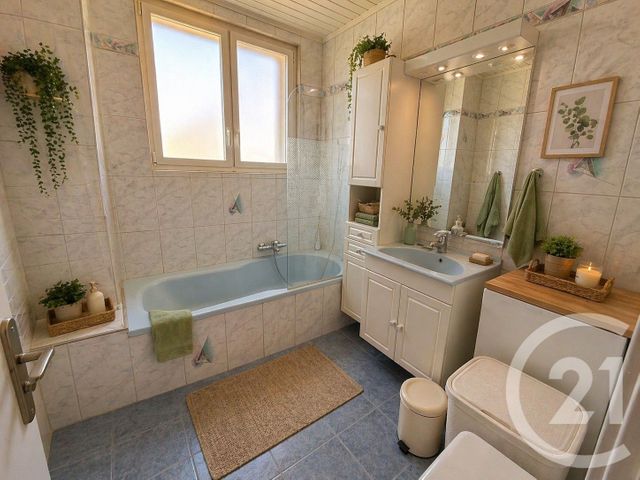 Appartement F3 &agrave; vendre - 4 pi&egrave;ces - 69,15 m2 - Pontarlier - 25 - FRANCHE-COMTE