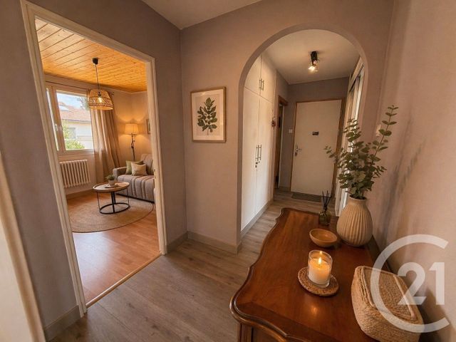 Appartement F3 &agrave; vendre - 4 pi&egrave;ces - 69,15 m2 - Pontarlier - 25 - FRANCHE-COMTE