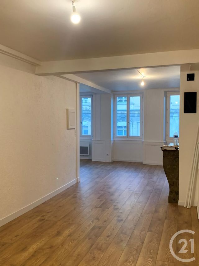 Appartement F3 &agrave; louer - 3 pi&egrave;ces - 87 m2 - Pontarlier - 25 - FRANCHE-COMTE
