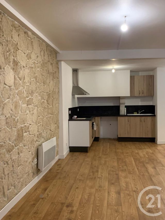 Appartement F3 &agrave; louer - 3 pi&egrave;ces - 87 m2 - Pontarlier - 25 - FRANCHE-COMTE