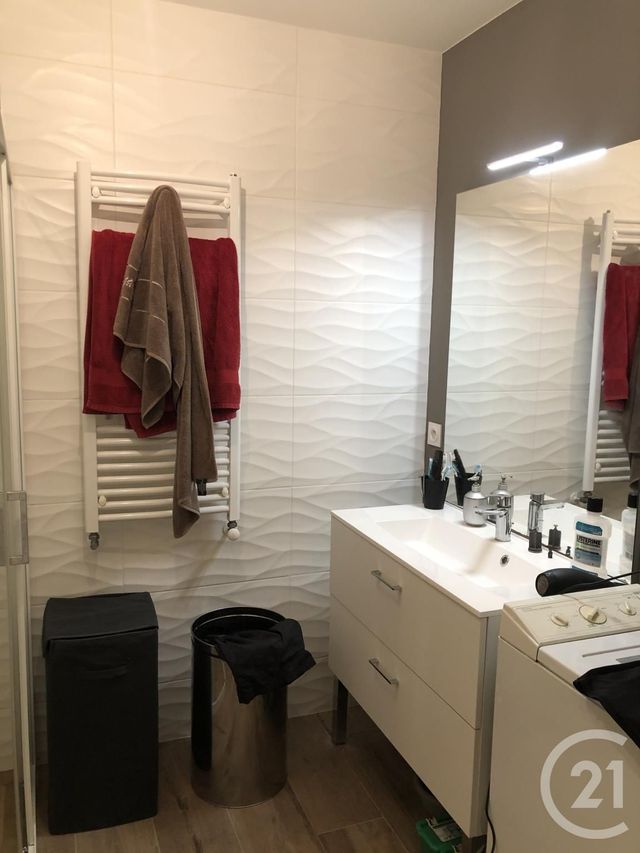 Appartement T2 &agrave; louer - 2 pi&egrave;ces - 46,95 m2 - Pontarlier - 25 - FRANCHE-COMTE