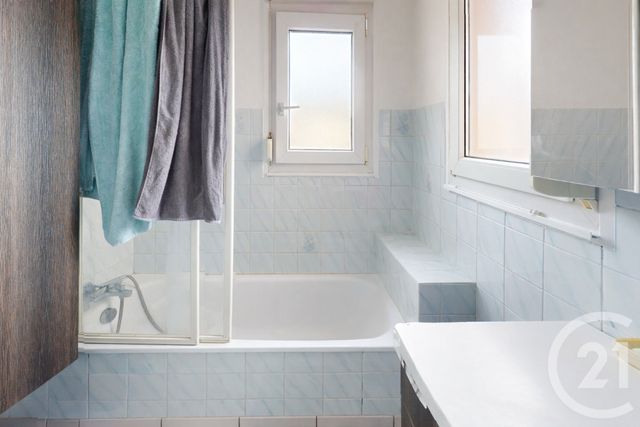 Appartement F2 &agrave; louer - 2 pi&egrave;ces - 55,73 m2 - Pontarlier - 25 - FRANCHE-COMTE