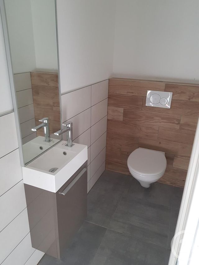 Appartement F3 &agrave; louer - 3 pi&egrave;ces - 87,21 m2 - Oye Et Pallet - 25 - FRANCHE-COMTE