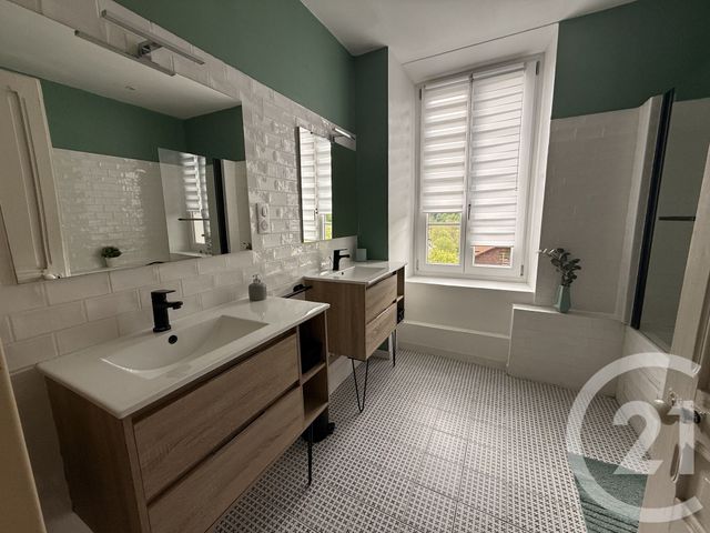 Maison &agrave; vendre - 14 pi&egrave;ces - 280 m2 - La Cluse Et Mijoux - 25 - FRANCHE-COMTE