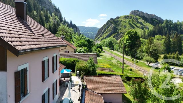 Maison &agrave; vendre - 14 pi&egrave;ces - 280 m2 - La Cluse Et Mijoux - 25 - FRANCHE-COMTE
