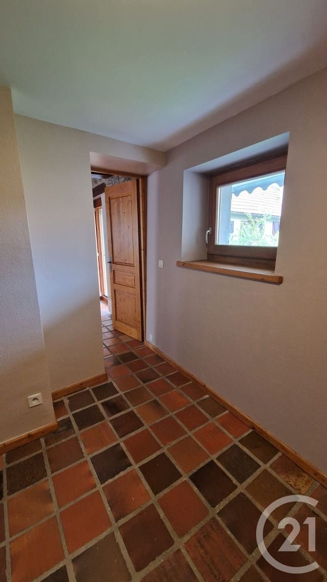 Appartement F1 bis &agrave; louer - 2 pi&egrave;ces - 61,14 m2 - Pontarlier - 25 - FRANCHE-COMTE
