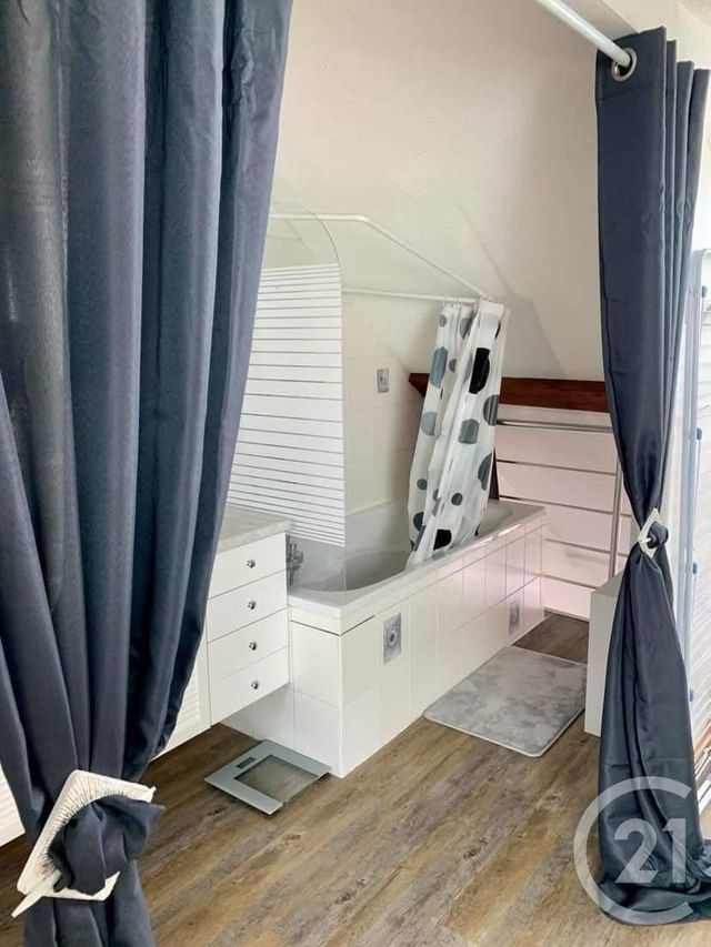 Appartement Duplex &agrave; louer - 2 pi&egrave;ces - 58,46 m2 - Pontarlier - 25 - FRANCHE-COMTE