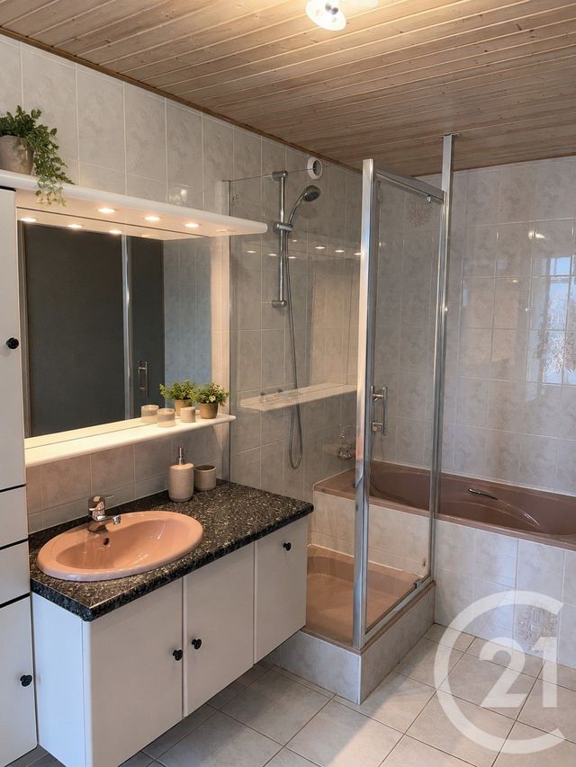 Appartement T2 &agrave; vendre - 2 pi&egrave;ces - 48 m2 - La Cluse Et Mijoux - 25 - FRANCHE-COMTE