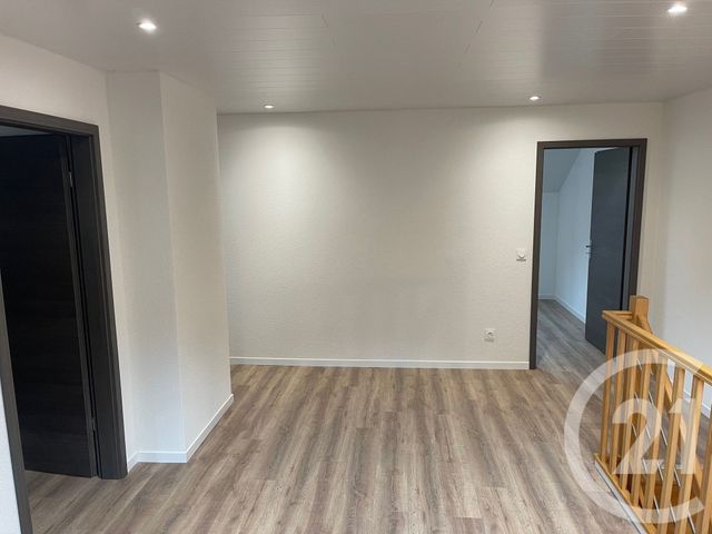 Appartement T4 &agrave; vendre - 4 pi&egrave;ces - 77 m2 - La Cluse Et Mijoux - 25 - FRANCHE-COMTE