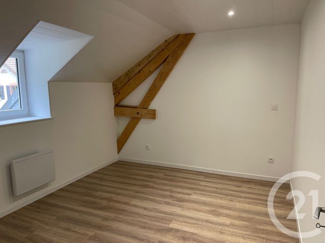 Appartement T4 &agrave; vendre - 4 pi&egrave;ces - 77 m2 - La Cluse Et Mijoux - 25 - FRANCHE-COMTE