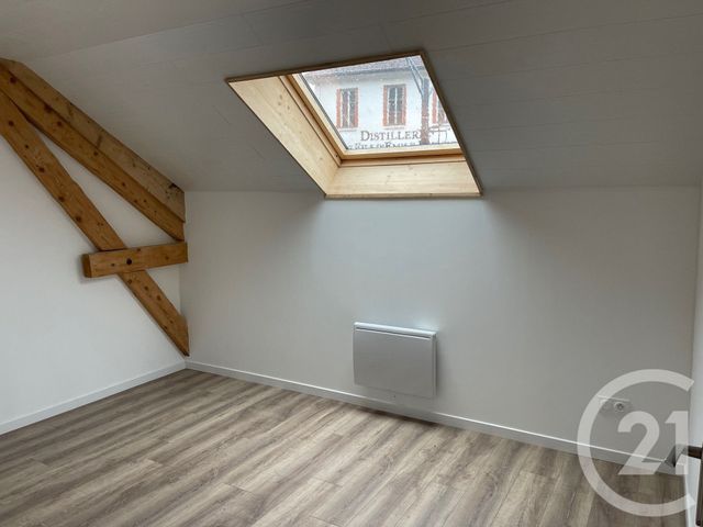 Appartement T4 &agrave; vendre - 4 pi&egrave;ces - 77 m2 - La Cluse Et Mijoux - 25 - FRANCHE-COMTE