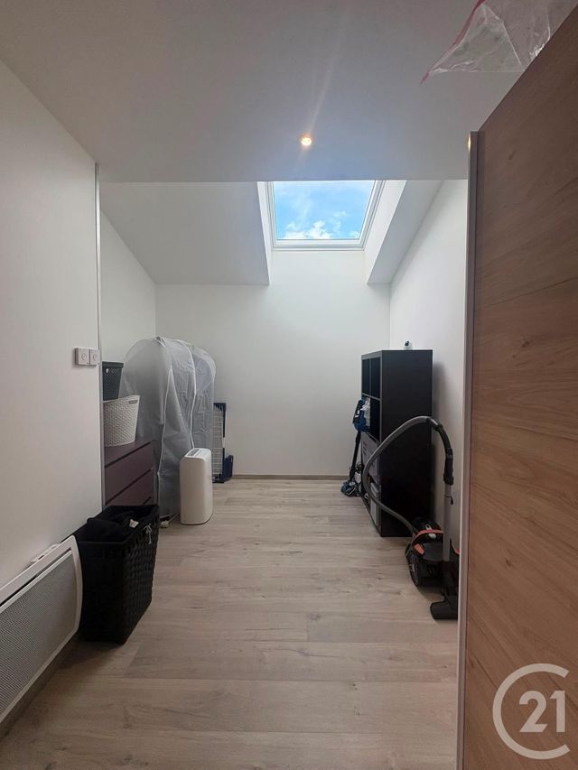 Appartement F3 &agrave; louer - 3 pi&egrave;ces - 76,84 m2 - Sombacour - 25 - FRANCHE-COMTE
