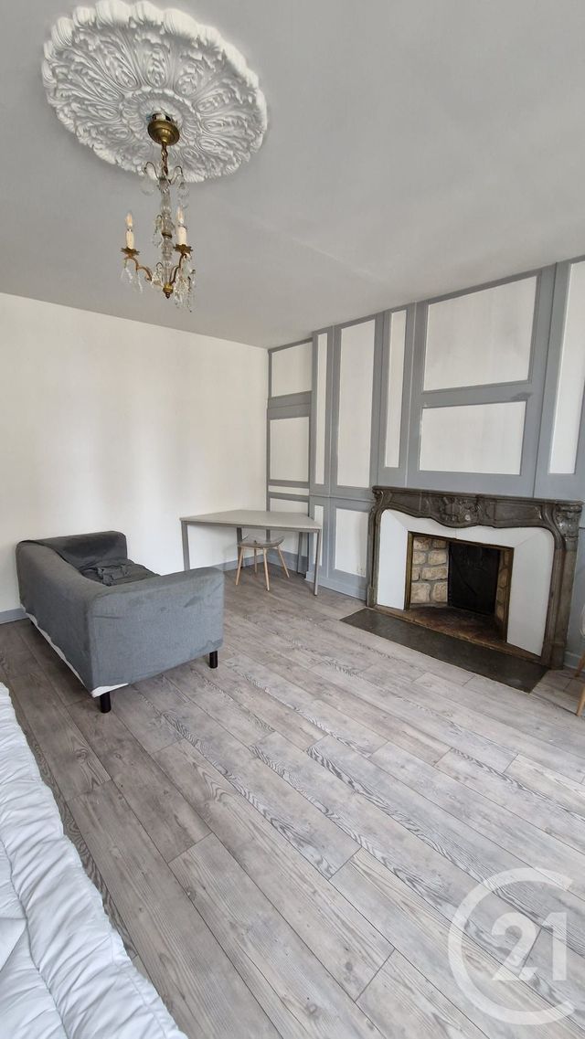 Appartement F2 &agrave; louer - 2 pi&egrave;ces - 55 m2 - Pontarlier - 25 - FRANCHE-COMTE