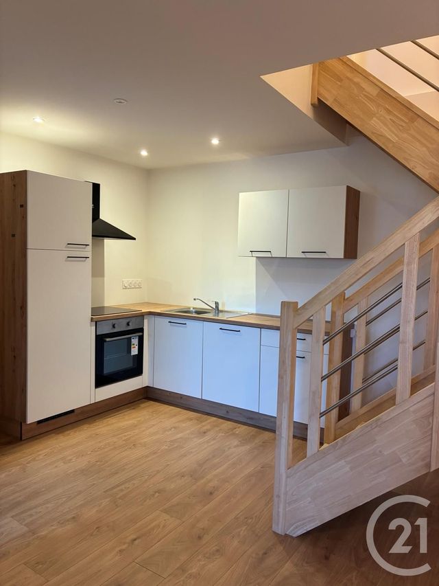 Appartement Duplex &agrave; louer - 3 pi&egrave;ces - 43,12 m2 - Pontarlier - 25 - FRANCHE-COMTE