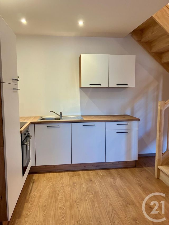 Appartement Duplex &agrave; louer - 3 pi&egrave;ces - 43,12 m2 - Pontarlier - 25 - FRANCHE-COMTE