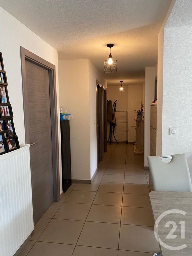 Appartement &agrave; louer - 4 pi&egrave;ces - 71 m2 - Ville Du Pont - 25 - FRANCHE-COMTE