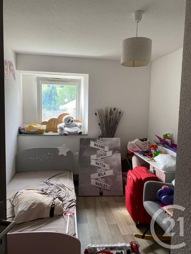 Appartement &agrave; louer - 4 pi&egrave;ces - 71 m2 - Ville Du Pont - 25 - FRANCHE-COMTE