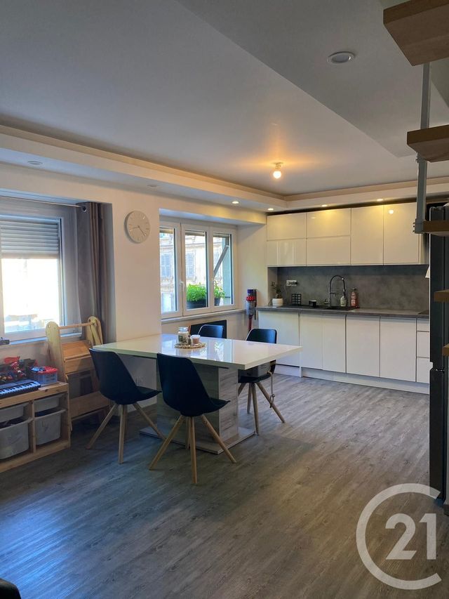 Appartement Duplex &agrave; louer - 4 pi&egrave;ces - 105 m2 - Pontarlier - 25 - FRANCHE-COMTE