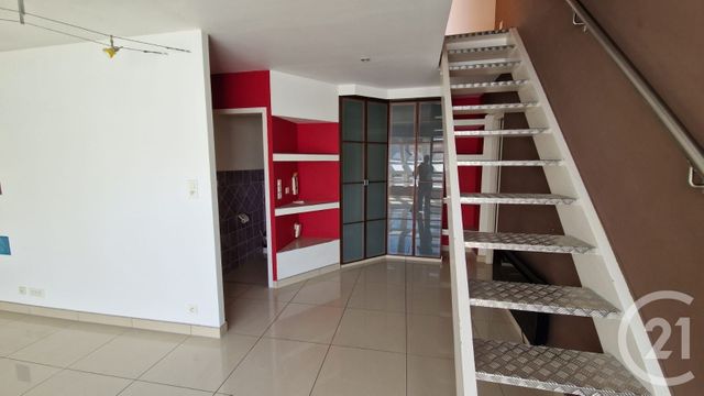 Appartement Duplex &agrave; louer - 3 pi&egrave;ces - 80,80 m2 - Pontarlier - 25 - FRANCHE-COMTE