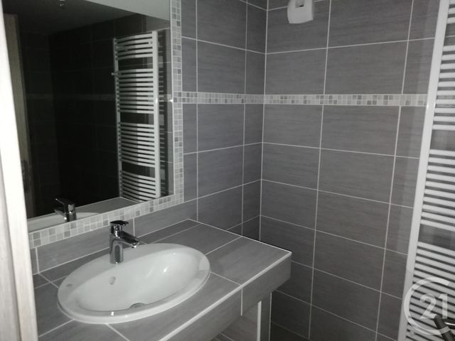 Appartement F4 &agrave; louer - 4 pi&egrave;ces - 73,22 m2 - Ville Du Pont - 25 - FRANCHE-COMTE