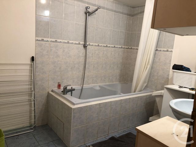 Appartement F4 &agrave; louer - 4 pi&egrave;ces - 114 m2 - La Riviere Drugeon - 25 - FRANCHE-COMTE
