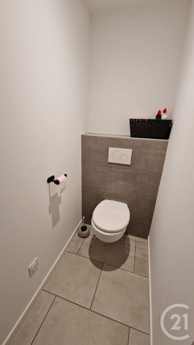 Appartement F3 &agrave; louer - 3 pi&egrave;ces - 58,80 m2 - Pontarlier - 25 - FRANCHE-COMTE